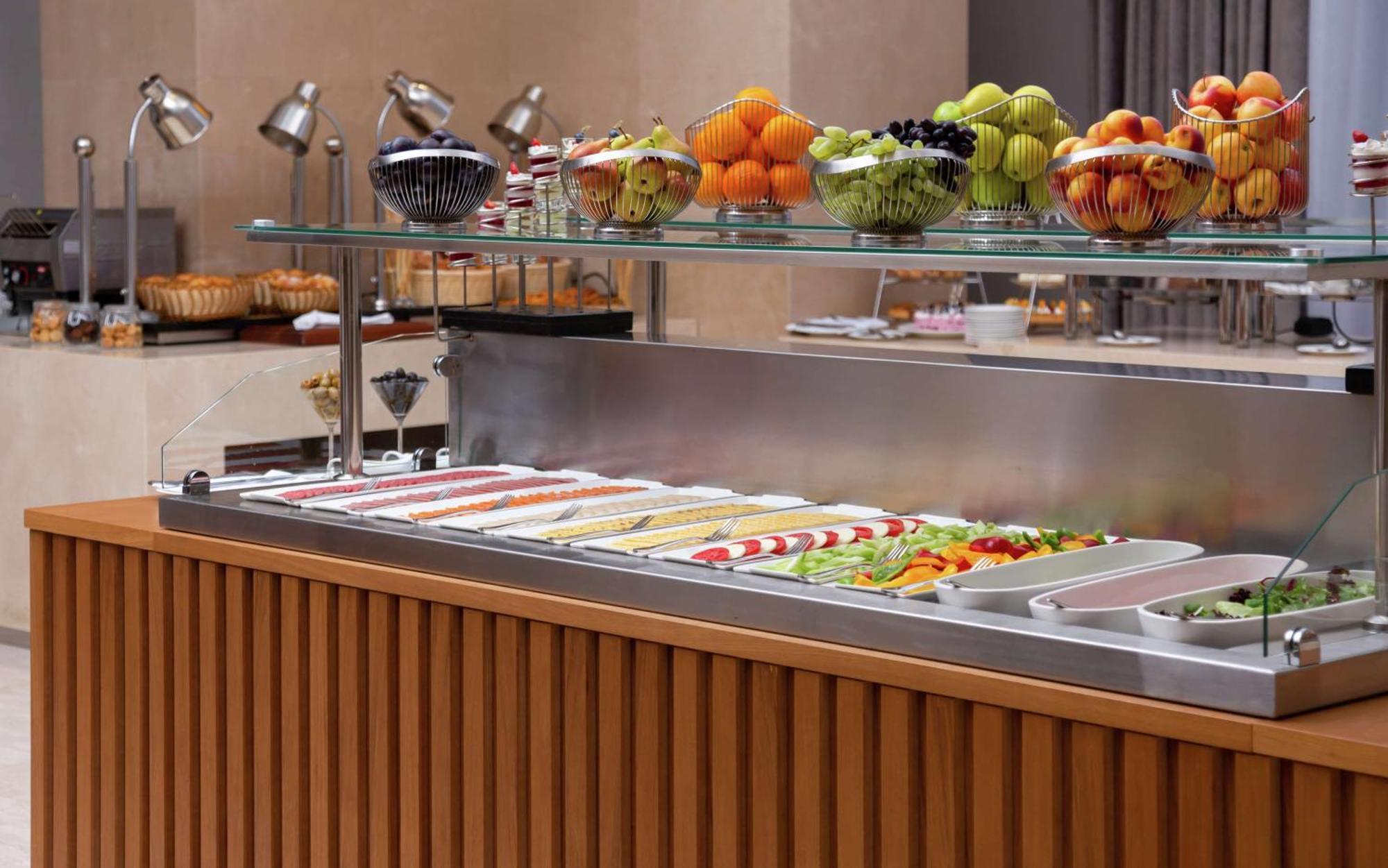 Hotel Doubletree By Hilton Almaty Extérieur photo