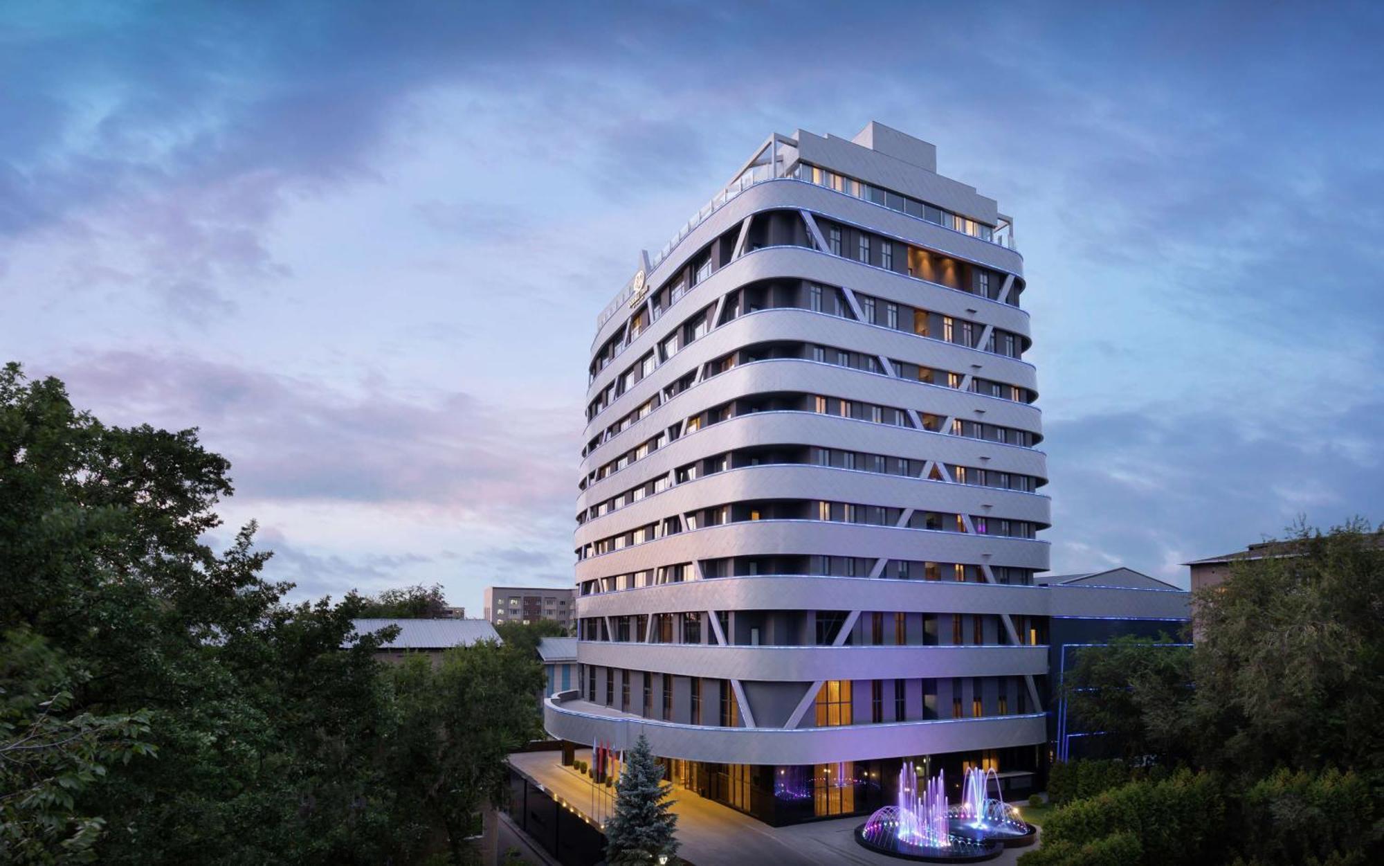 Hotel Doubletree By Hilton Almaty Extérieur photo